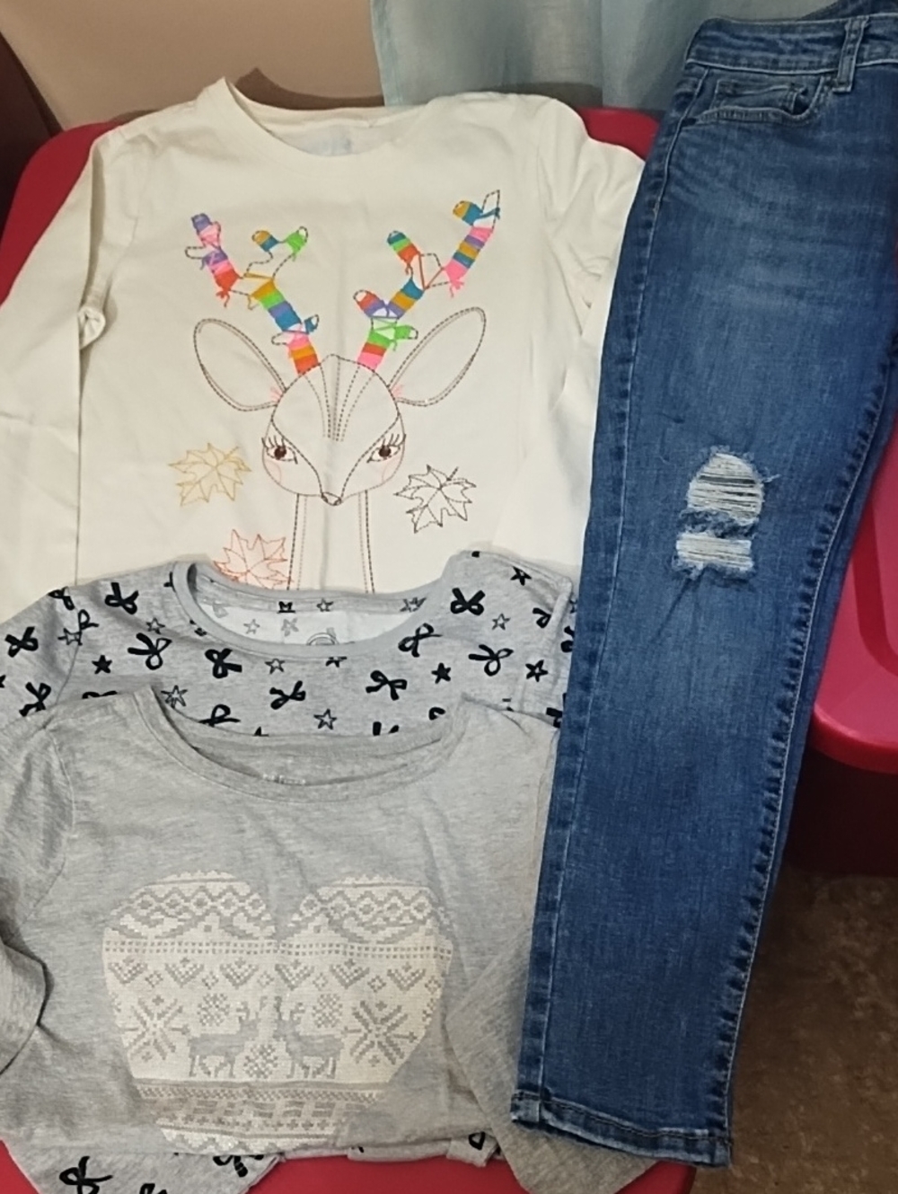 Girls' Bundle Of 4 White Reindeer Graphic Long Sleeve, Bow, Heart Tees And Jeans